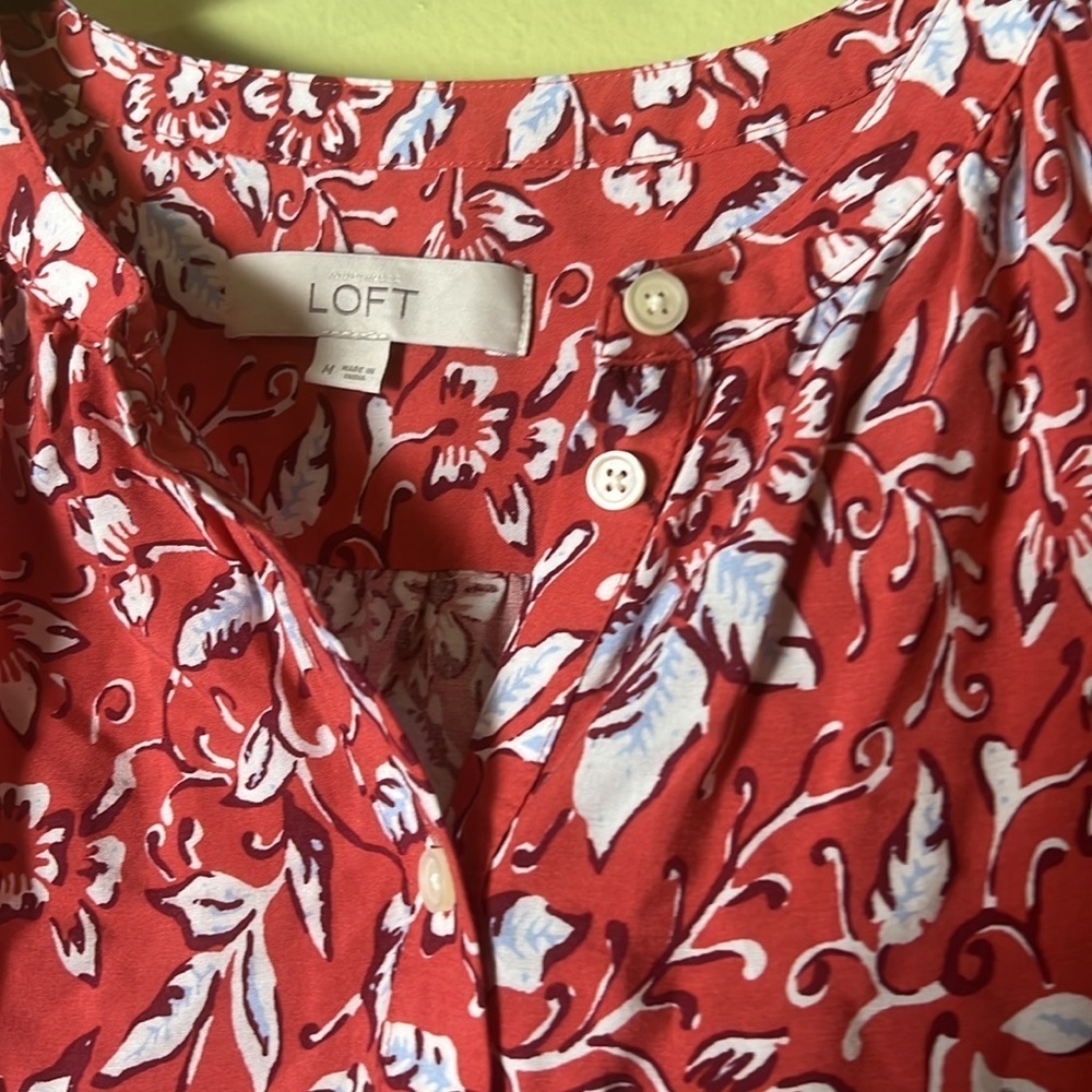 LOFT Red and White Tunic with Mandarin Collar,
Boho, mob wife, feminine. - Picture 5 of 6